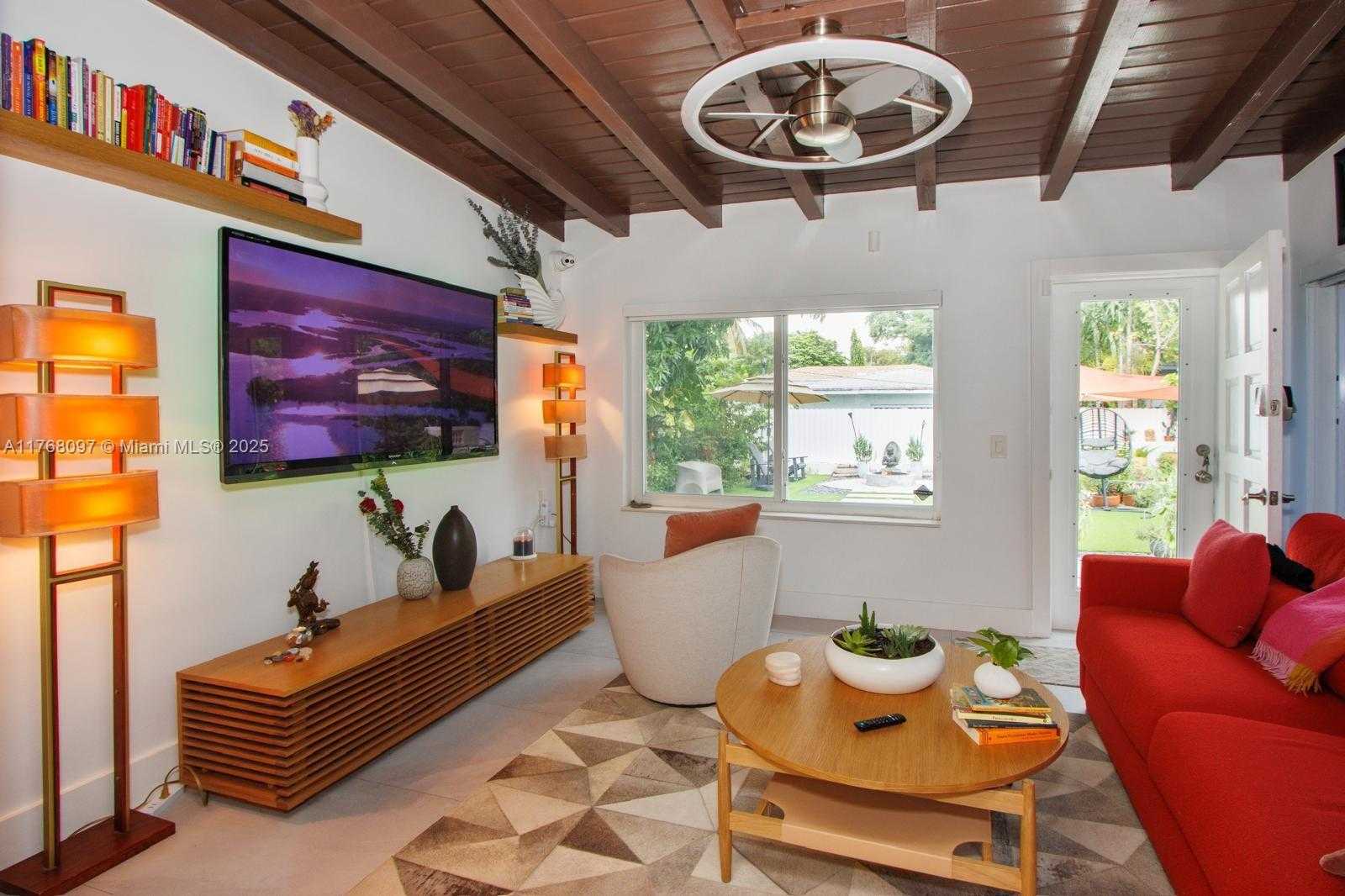 Small Image of 213 NORTH EAST 43RD ST, Miami Number 87