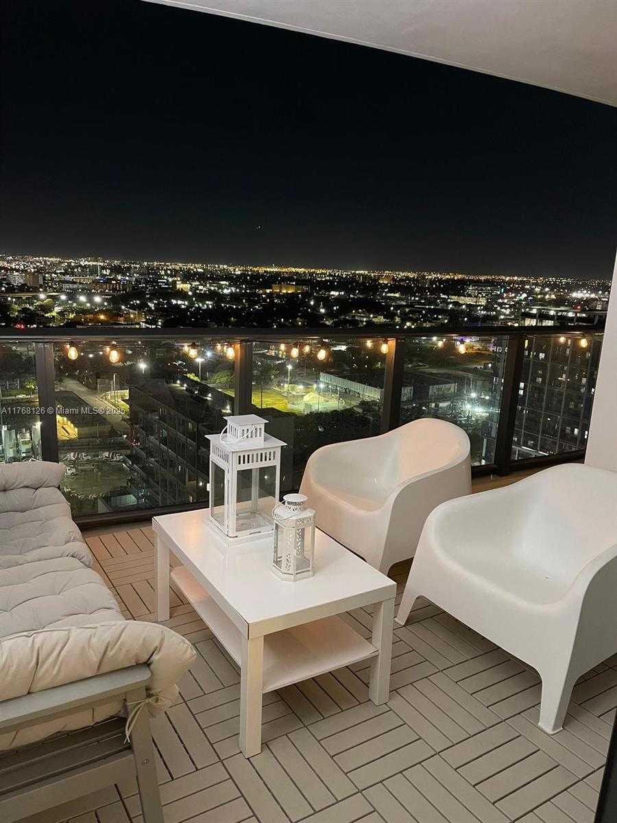 Small Image of 1600 #2512, Miami Number 5
