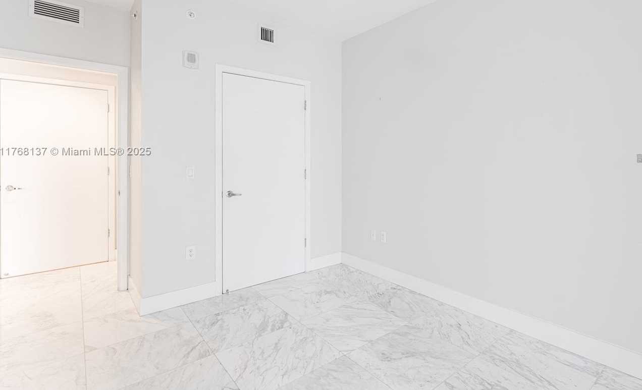 Small Image of 1010 BRICKELL AVE #1409, Miami Number 28