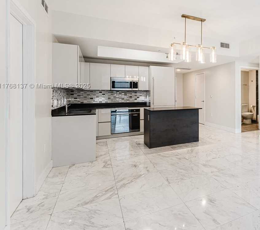 Small Image of 1010 BRICKELL AVE #1409, Miami Number 7