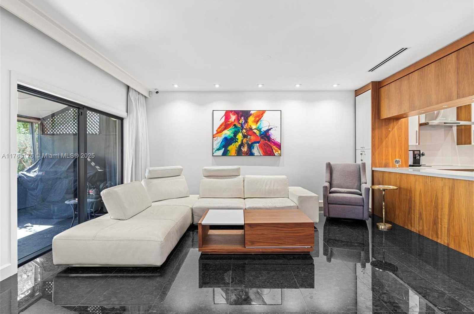 Small Image of 21145 HELMSMAN DR #N11, Aventura Number 12