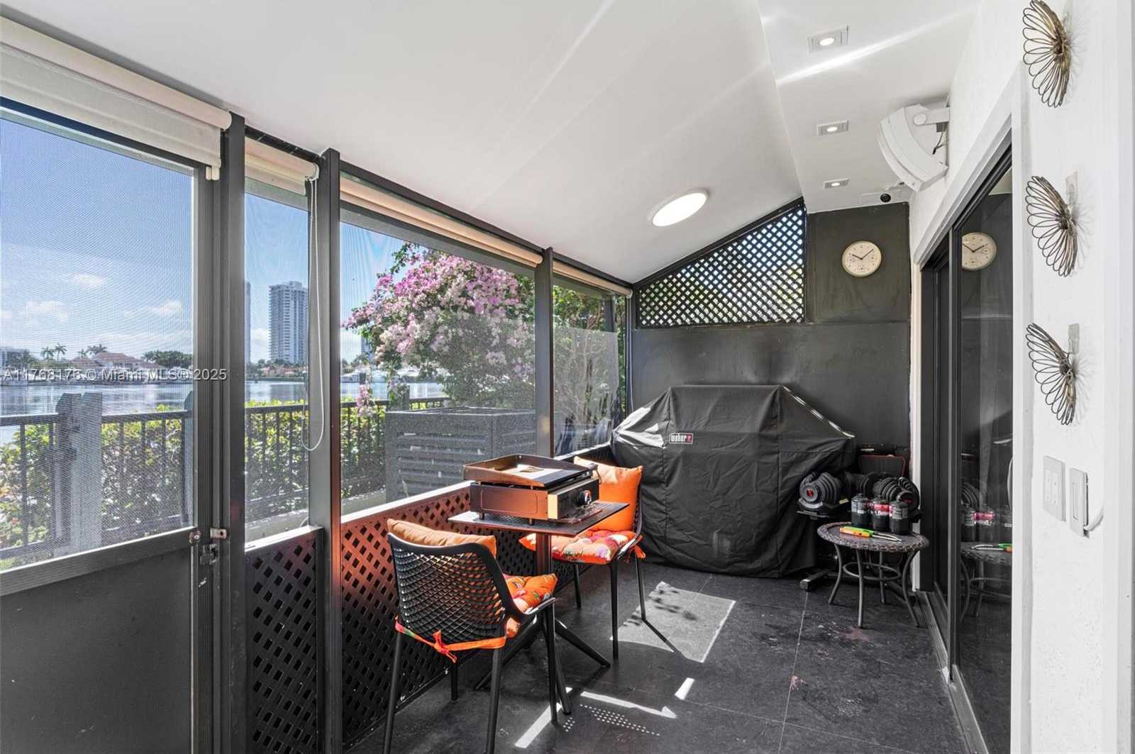 Small Image of 21145 HELMSMAN DR #N11, Aventura Number 32