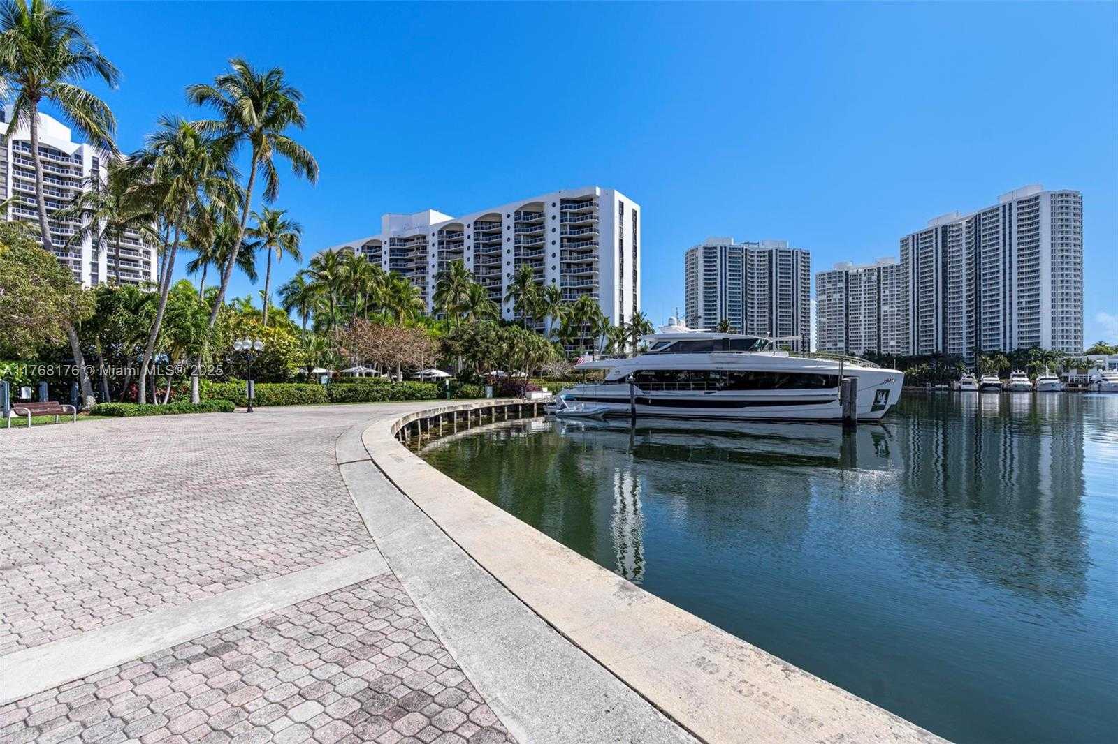 Small Image of 21145 HELMSMAN DR #N11, Aventura Number 37