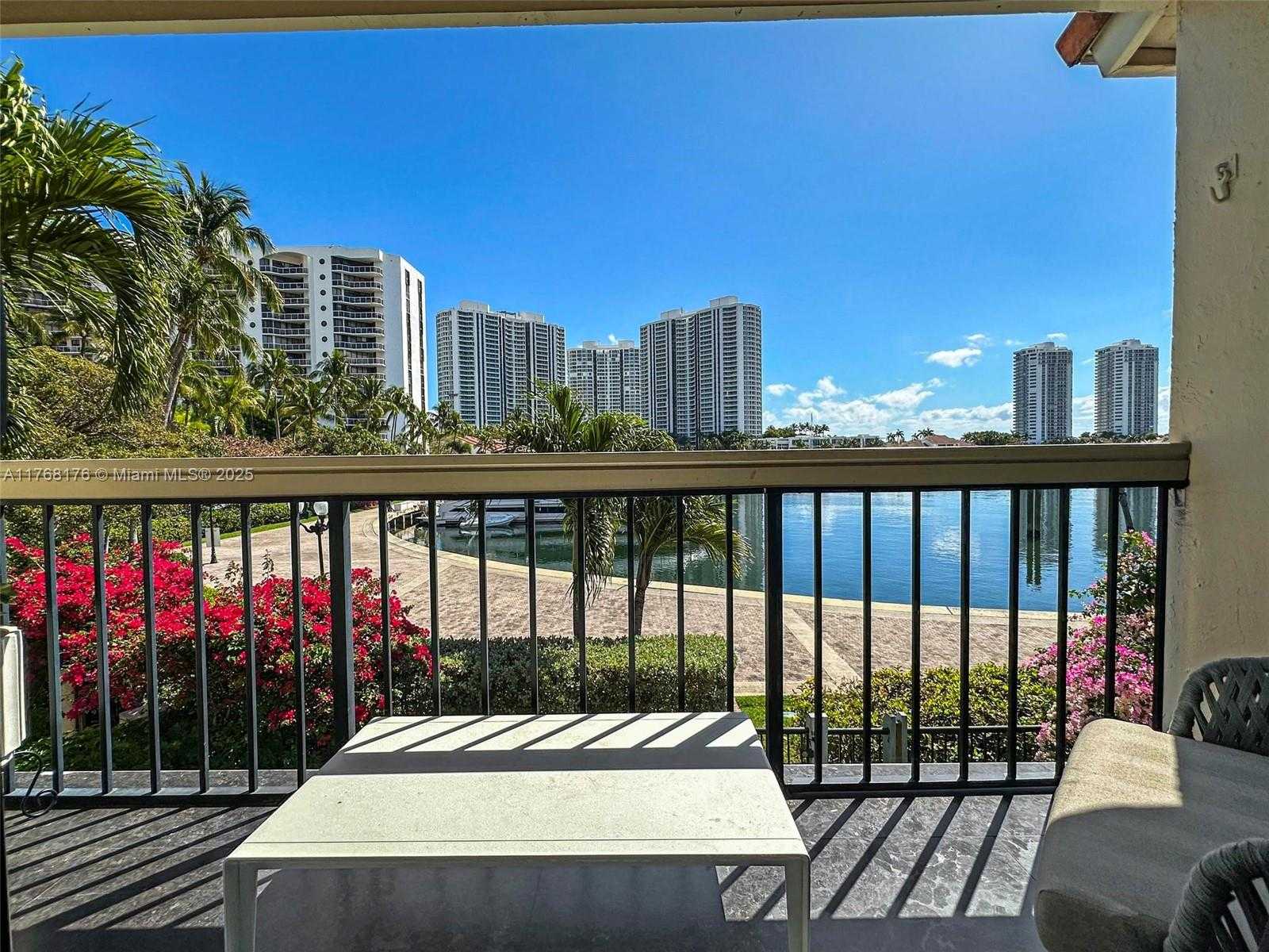 Small Image of 21145 HELMSMAN DR #N11, Aventura Number 39