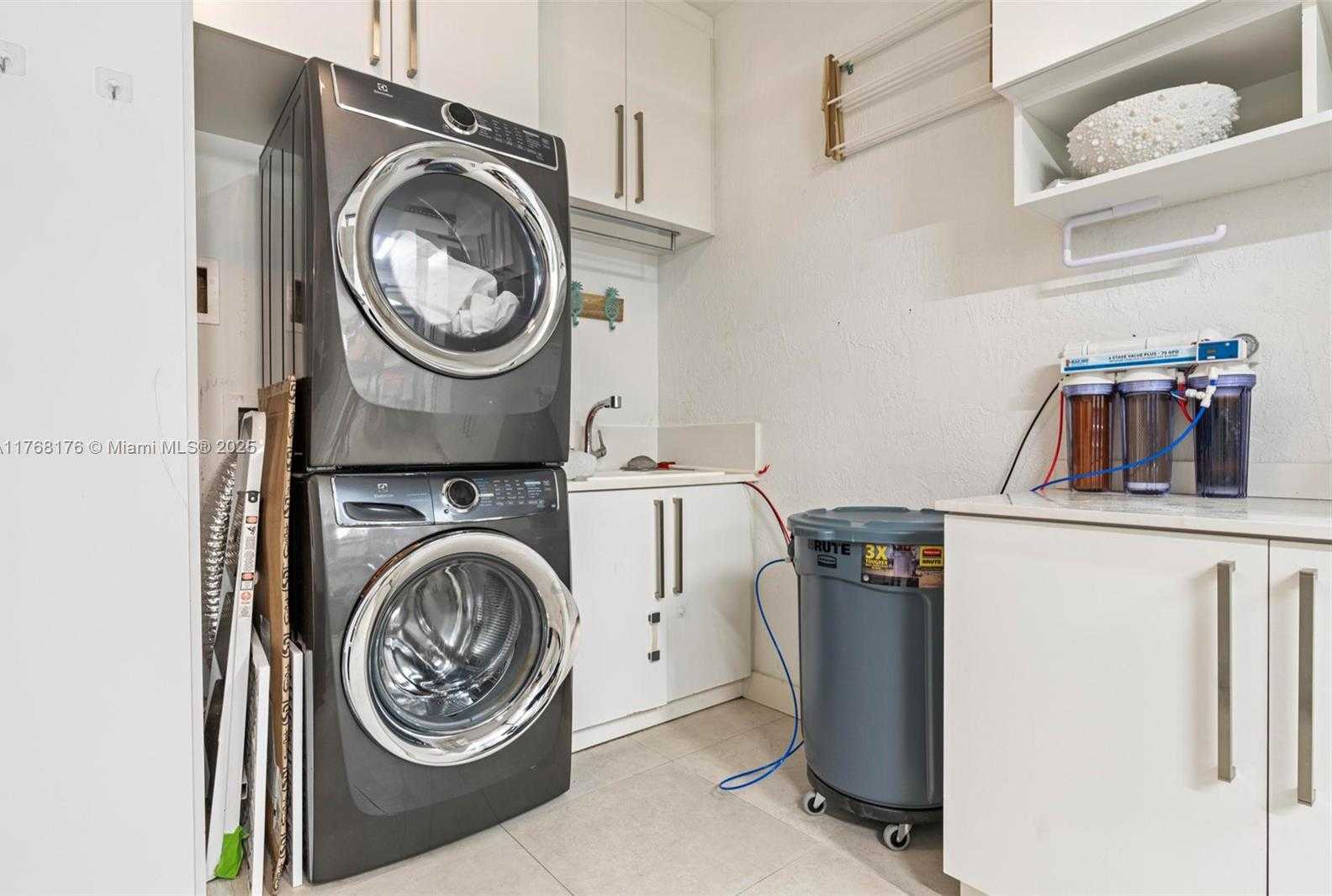 Small Image of 21145 HELMSMAN DR #N11, Aventura Number 42