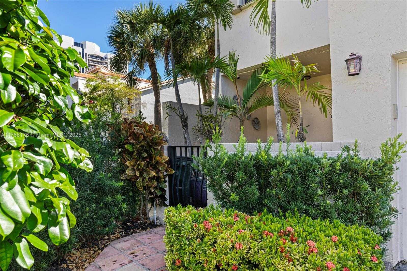 Small Image of 21145 HELMSMAN DR #N11, Aventura Number 50