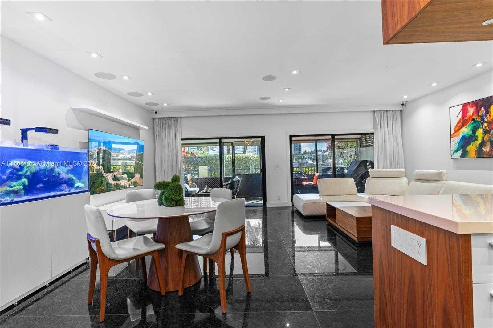 Small Image of 21145 HELMSMAN DR #N11, Aventura Number 7