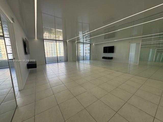 Small Image of 600 THREE ISLANDS BLVD #1113, Hallandale Beach Number 3