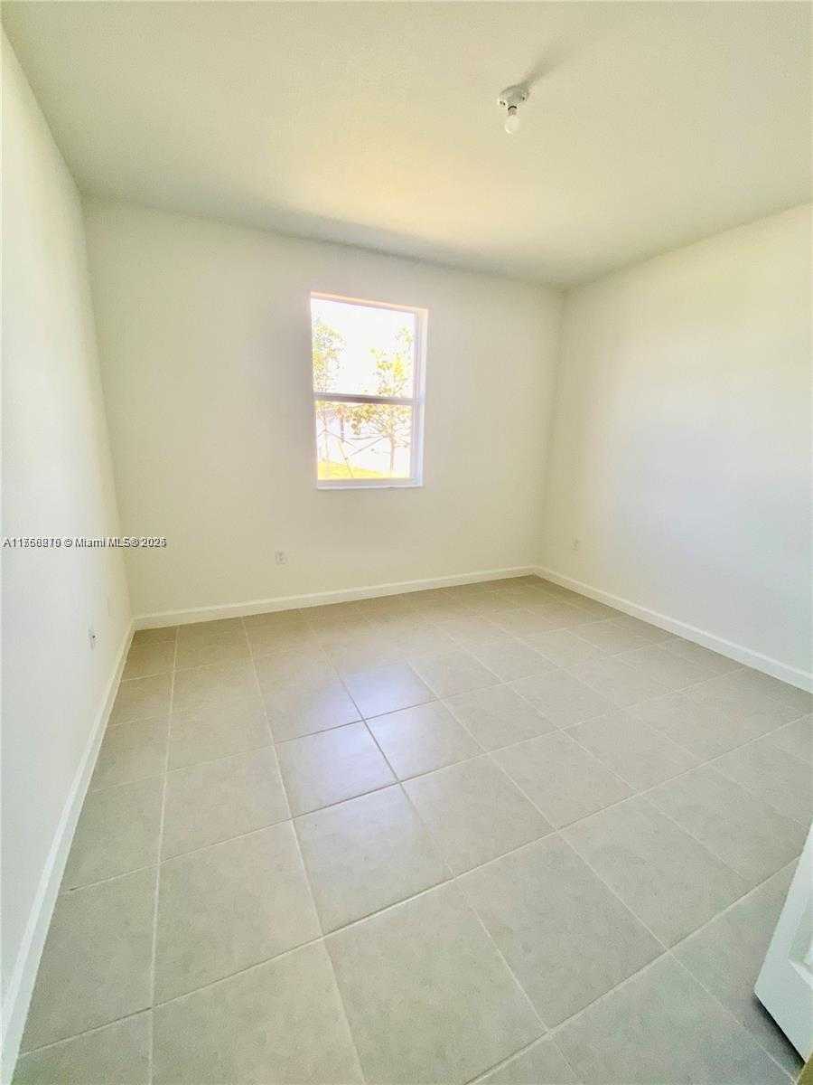Small Image of 14851 SOUTH WEST 161 TERRACE #., Miami Number 18