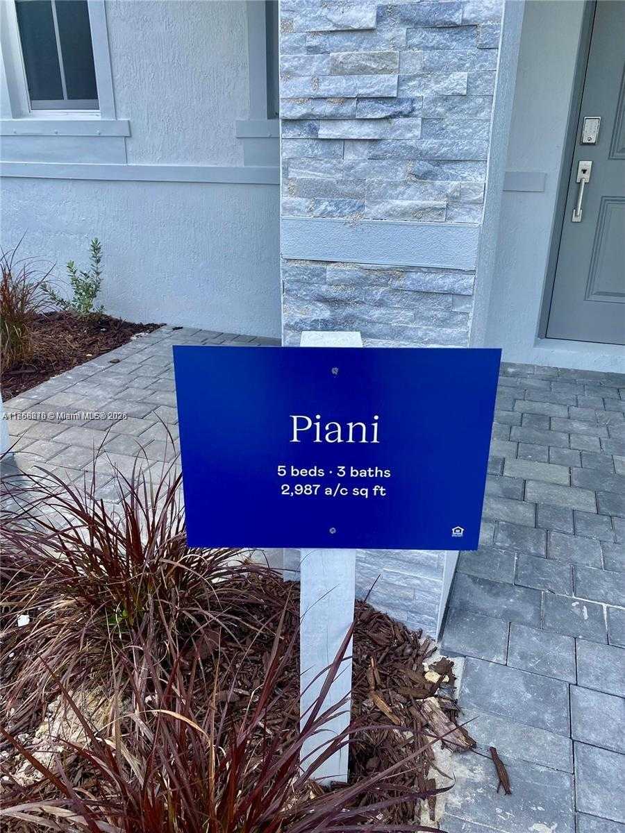 Small Image of 14851 SOUTH WEST 161 TERRACE #., Miami Number 24