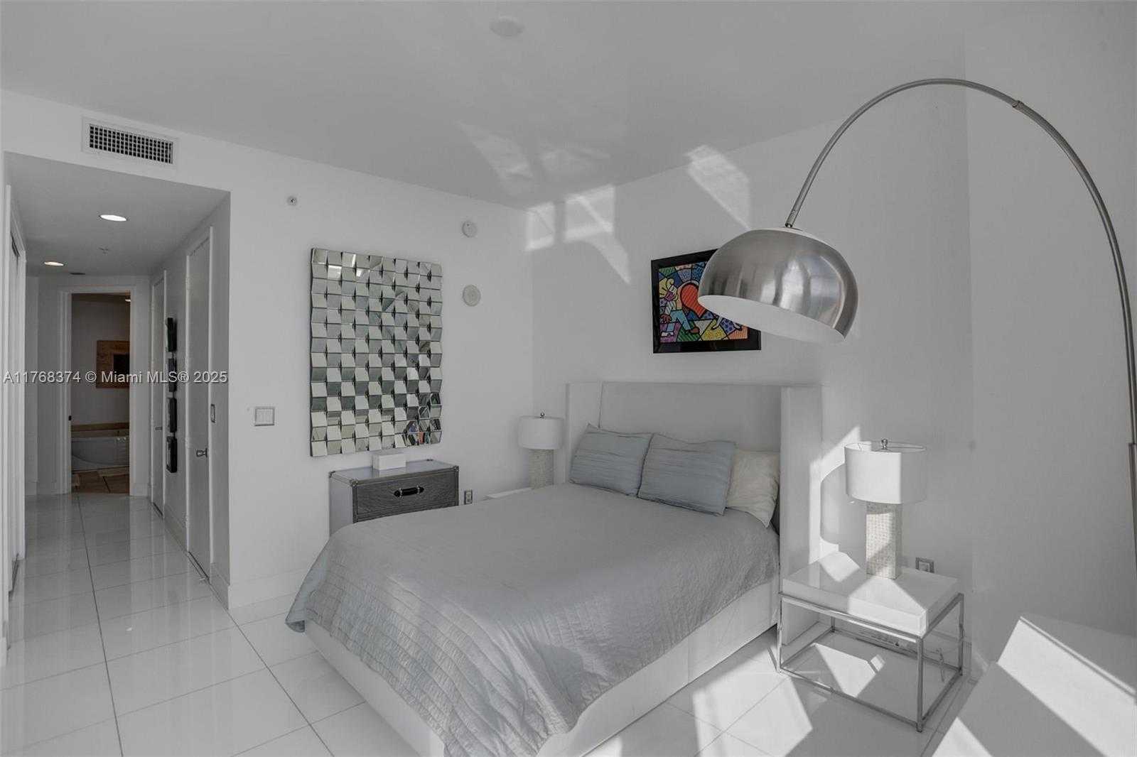 Small Image of 18201 COLLINS AV #4108, Sunny Isles Beach Number 20