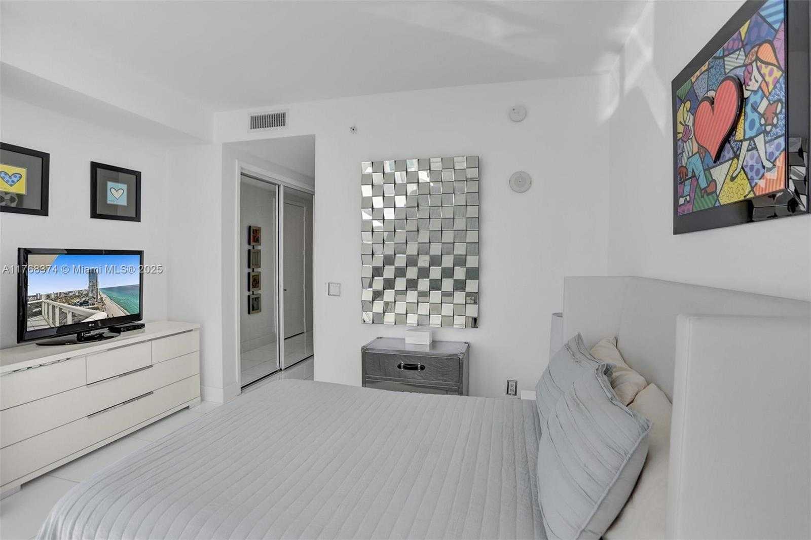 Small Image of 18201 COLLINS AV #4108, Sunny Isles Beach Number 21