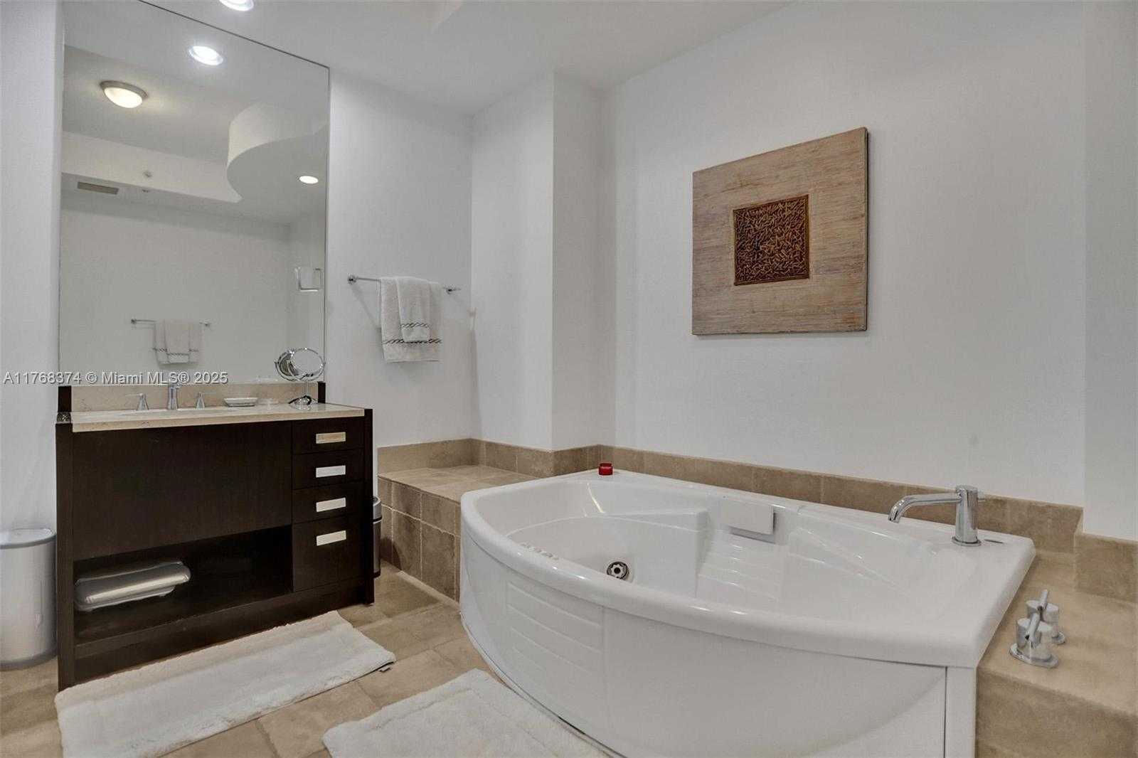 Small Image of 18201 COLLINS AV #4108, Sunny Isles Beach Number 23