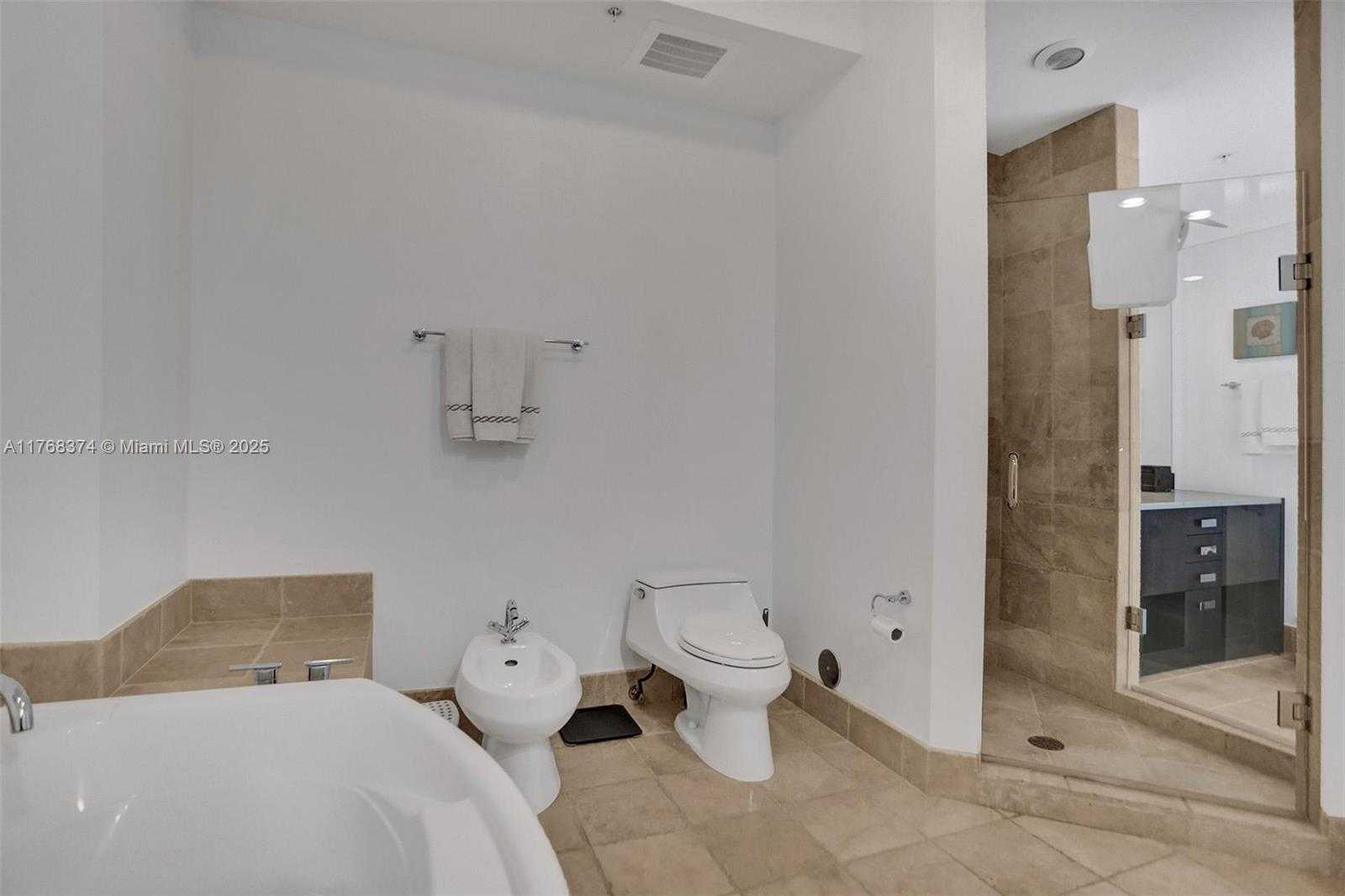 Small Image of 18201 COLLINS AV #4108, Sunny Isles Beach Number 24