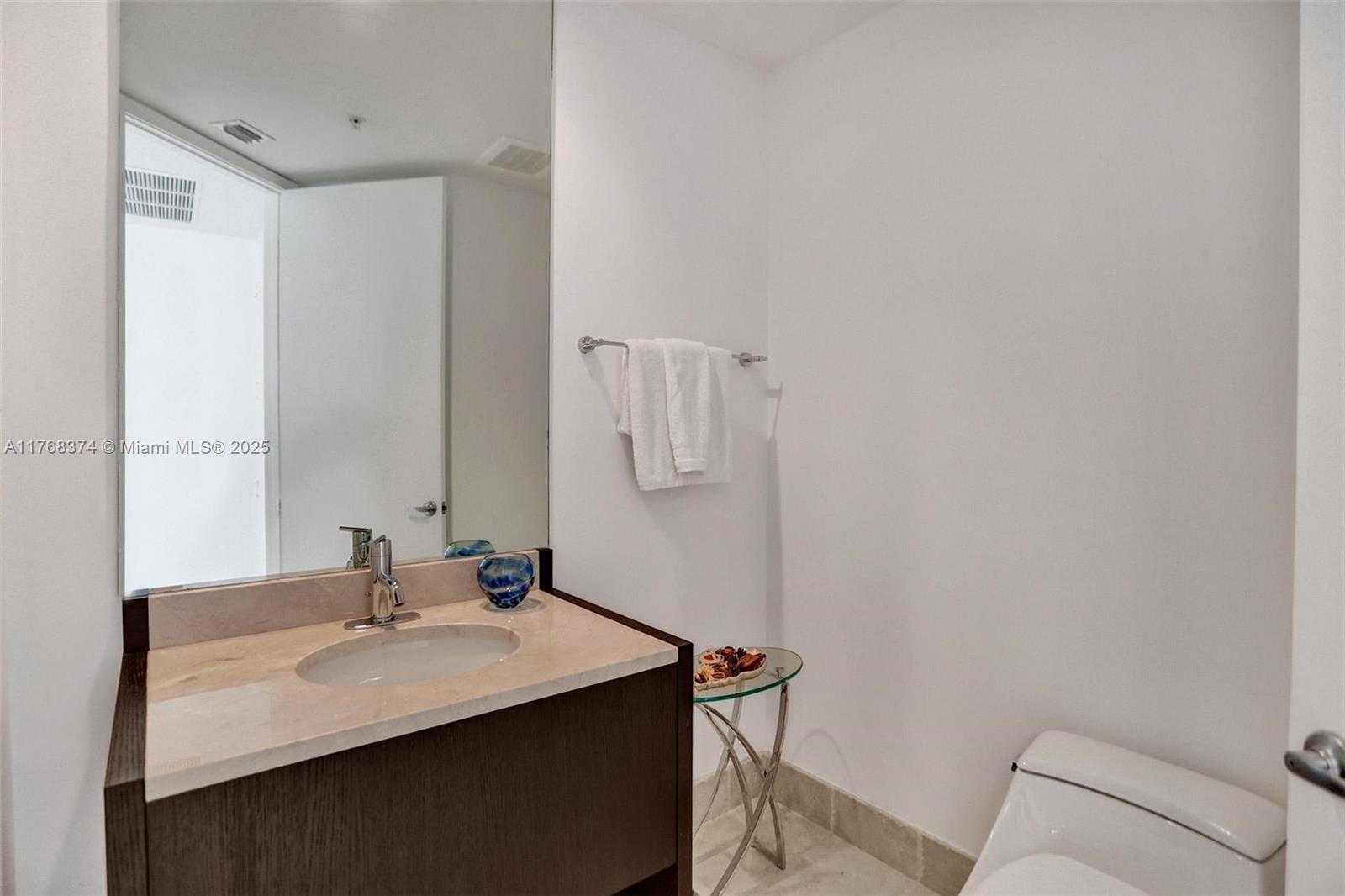 Small Image of 18201 COLLINS AV #4108, Sunny Isles Beach Number 31