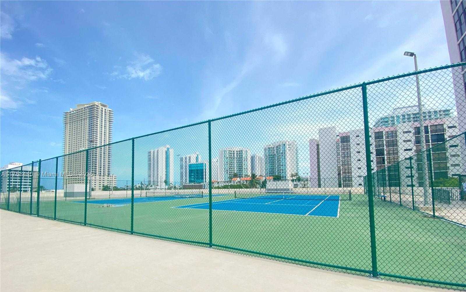 Small Image of 16919 NORTH BAY RD #307, Sunny Isles Beach Number 10