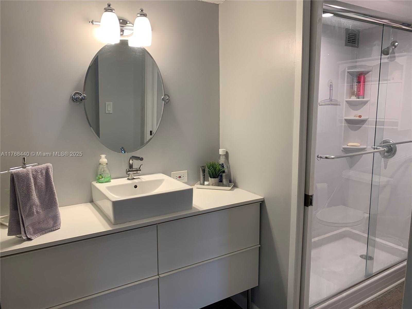 Small Image of 16919 NORTH BAY RD #307, Sunny Isles Beach Number 12