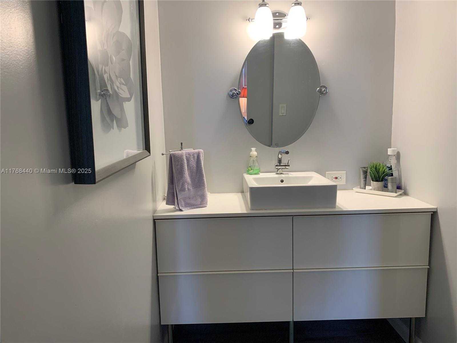 Small Image of 16919 NORTH BAY RD #307, Sunny Isles Beach Number 15