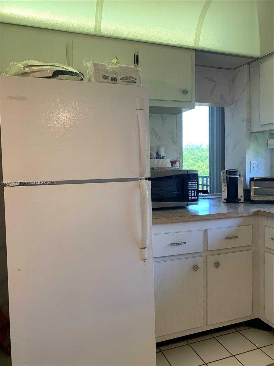 Small Image of 16919 NORTH BAY RD #307, Sunny Isles Beach Number 27