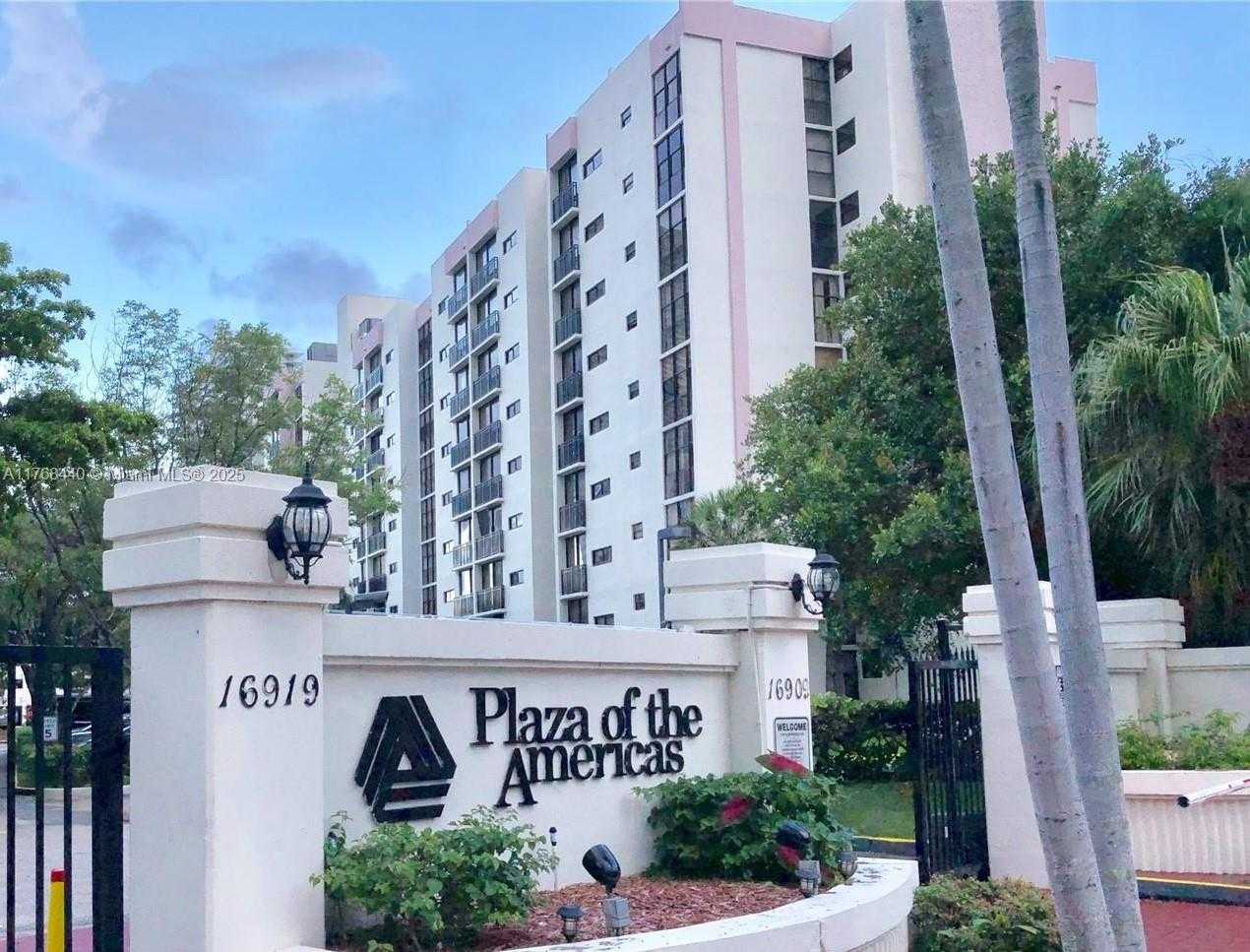 Small Image of 16919 NORTH BAY RD #307, Sunny Isles Beach Number 4