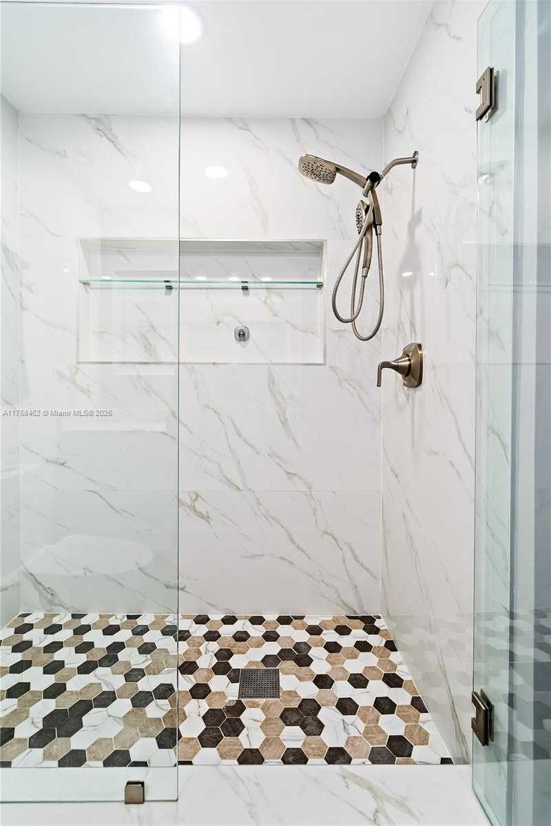 Small Image of 3952 FARRAGUT ST #3952, Hollywood Number 12