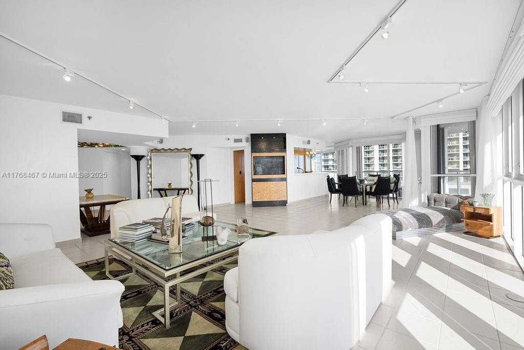 Small Image of 16485 COLLINS AVE #1236, Sunny Isles Beach Number 35