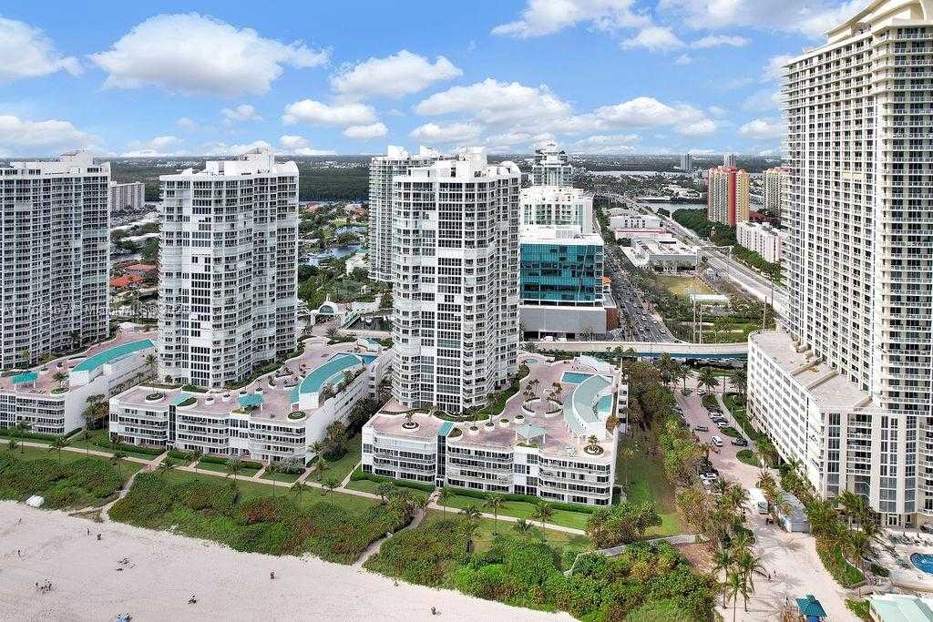 Small Image of 16485 COLLINS AVE #1236, Sunny Isles Beach Number 5