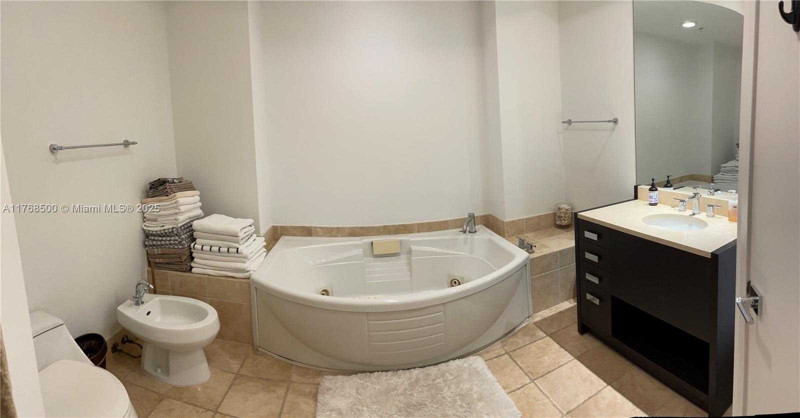 Small Image of 18201 COLLINS AVE #4506, Sunny Isles Beach Number 17
