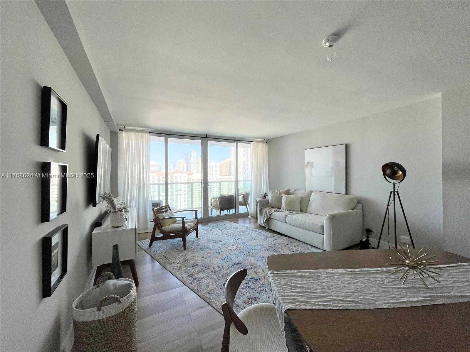 Small Image of 100 BAYVIEW DR #2130, Sunny Isles Beach Number 3
