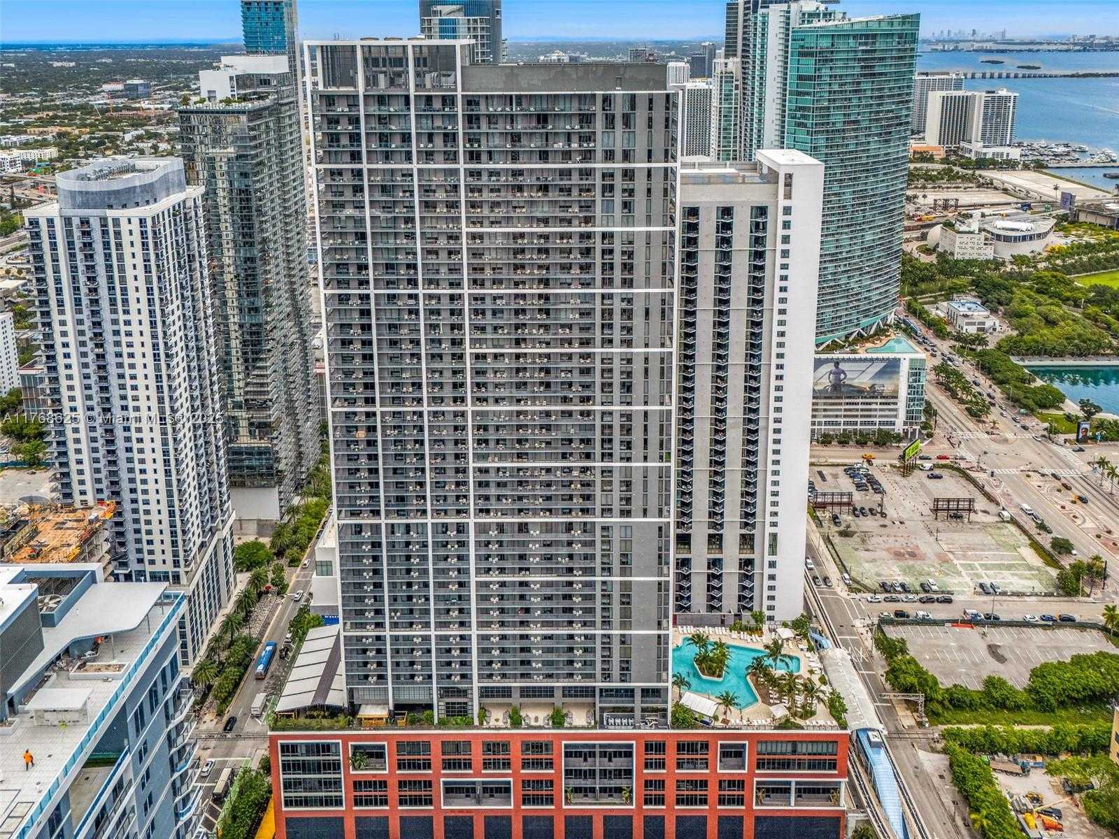 Small Image of 601 NORTH EAST 1ST AVE #LPH 4814, Miami Number 3