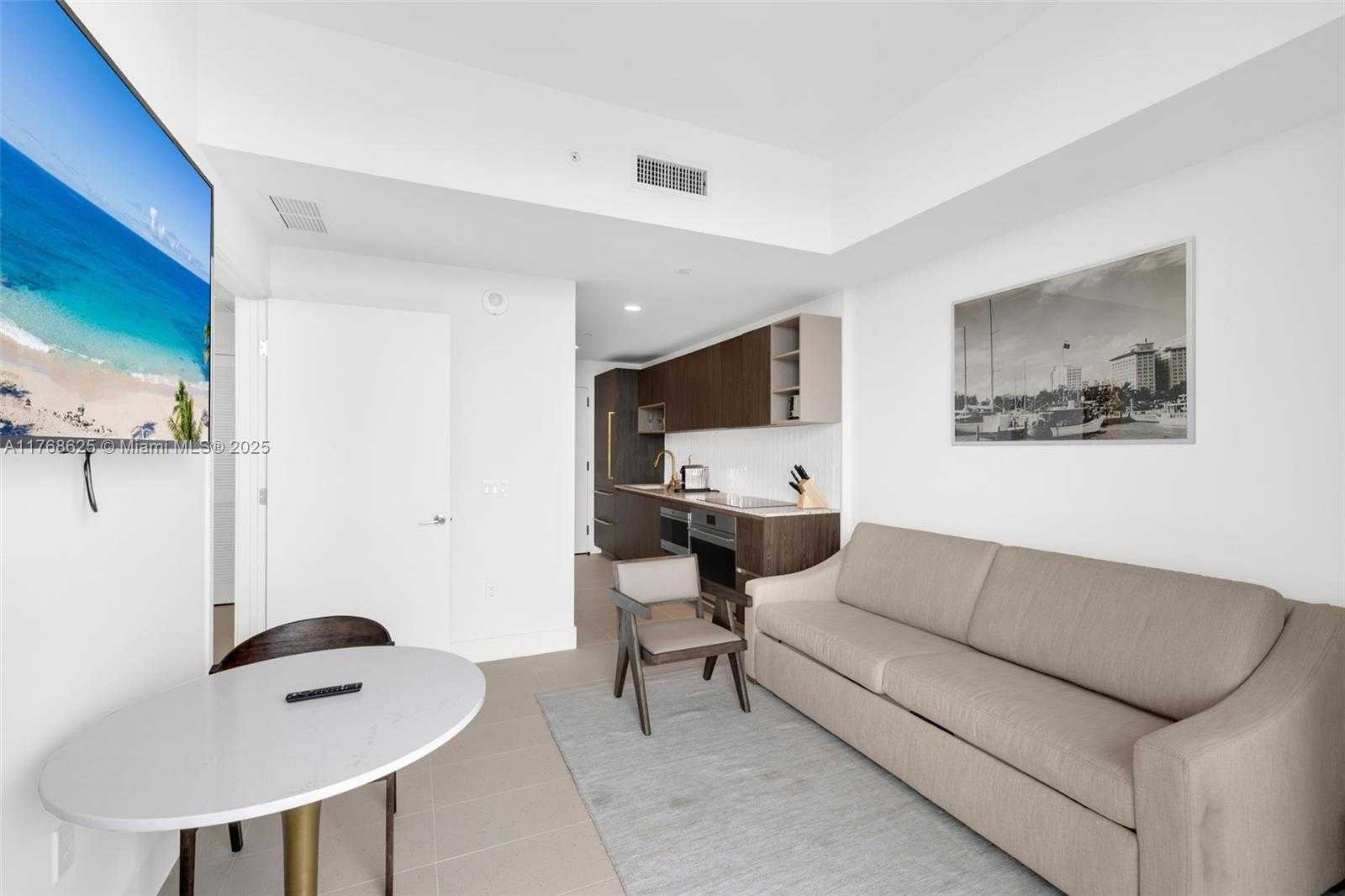 Small Image of 601 NORTH EAST 1ST AVE #LPH 4814, Miami Number 4