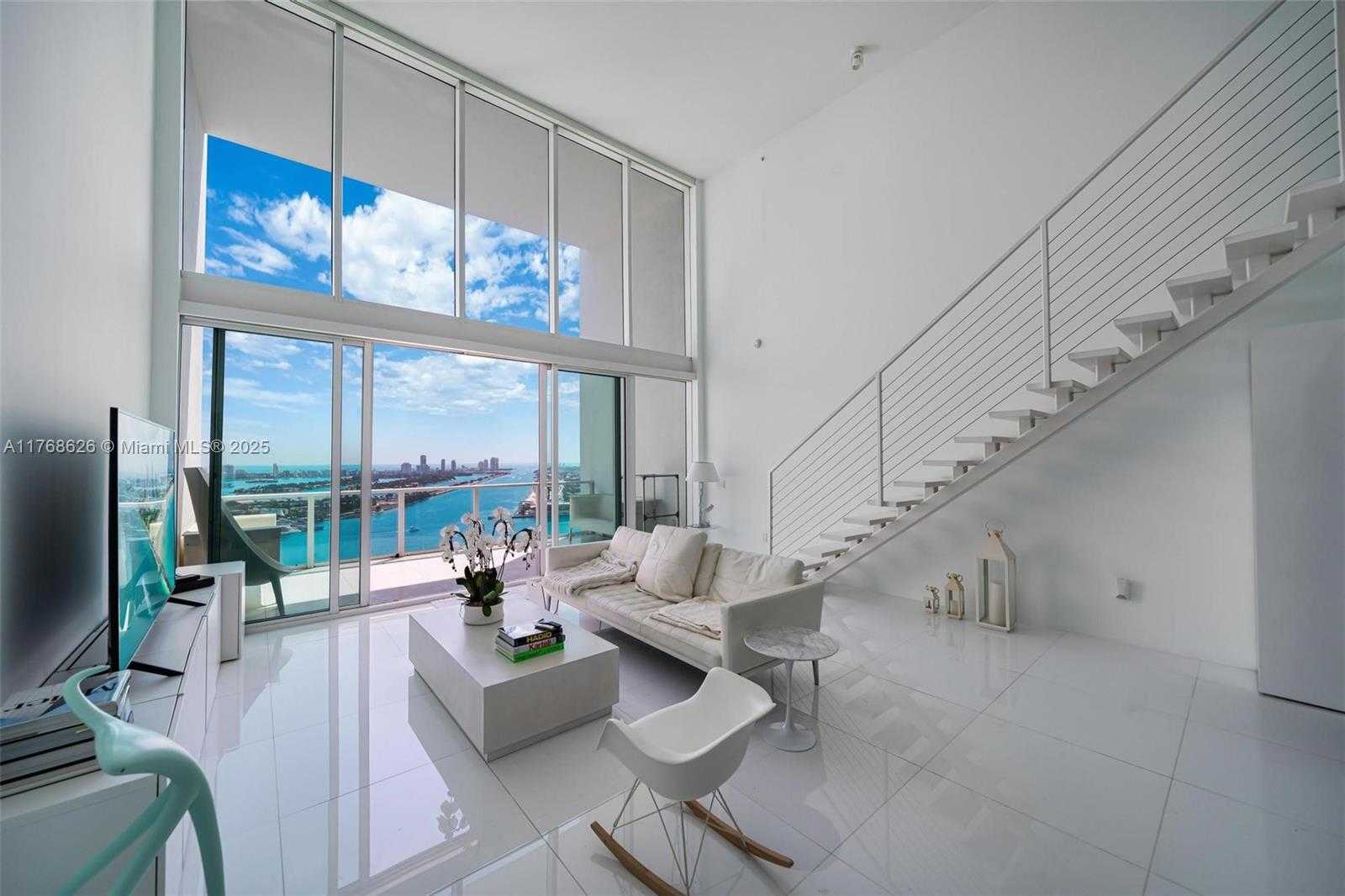 Small Image of 1040 BISCAYNE BLVD #3602, Miami Number 3