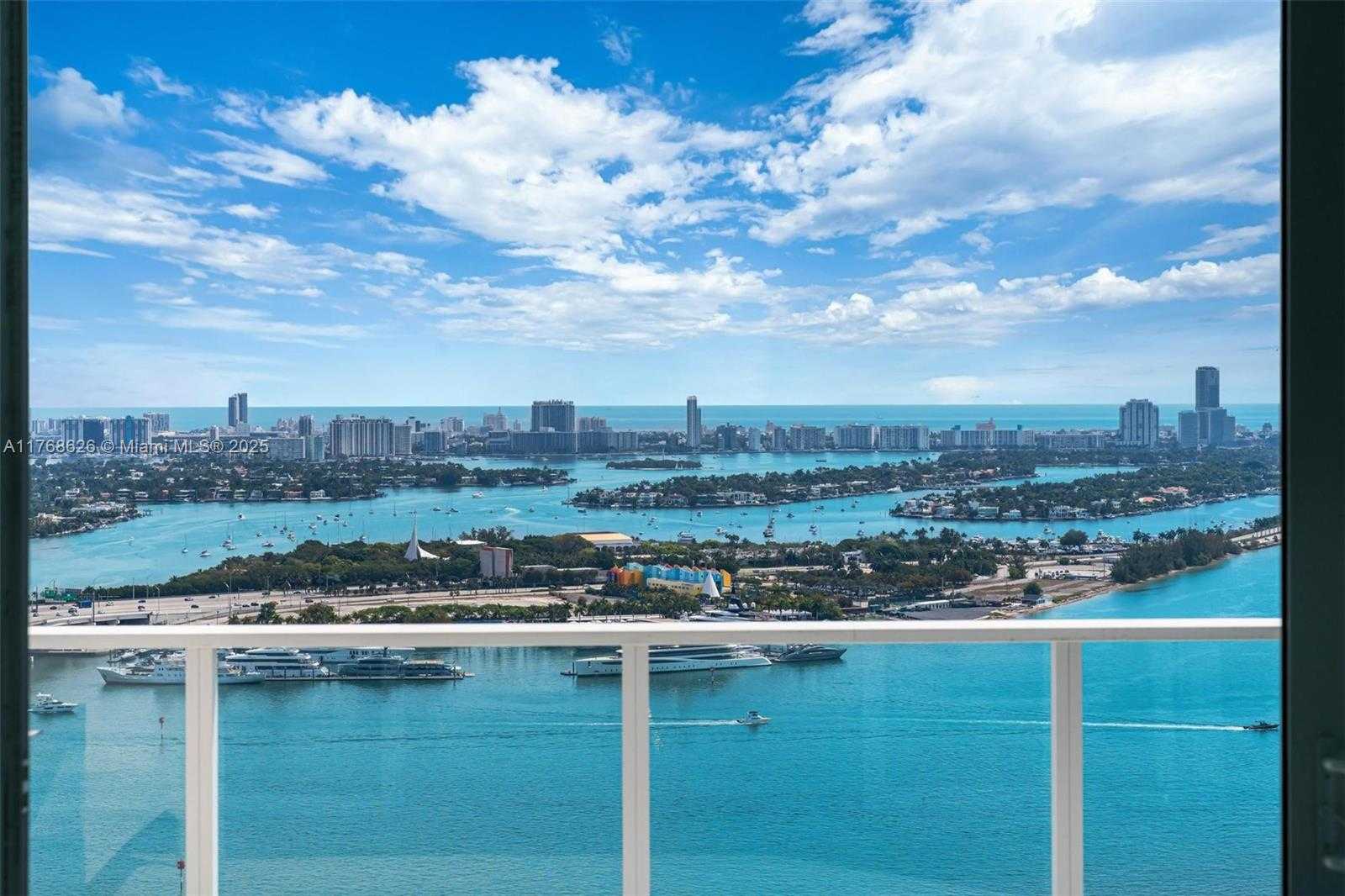 Small Image of 1040 BISCAYNE BLVD #3602, Miami Number 5