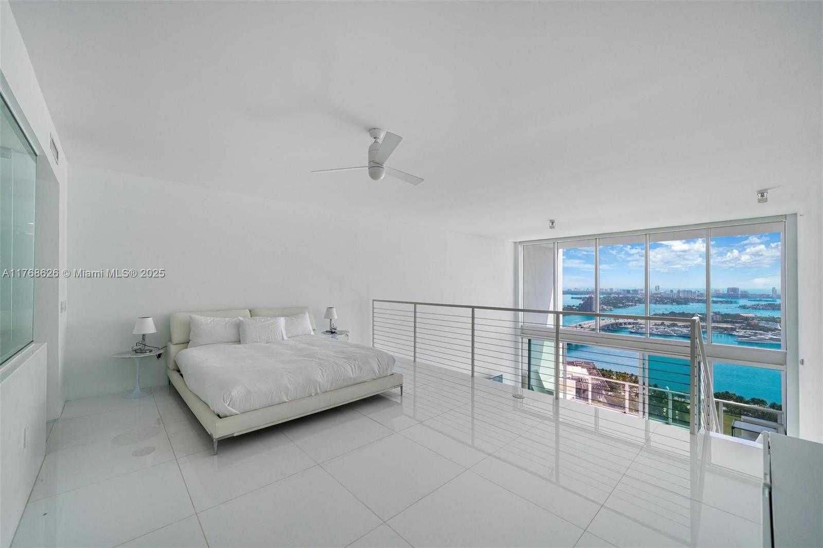 Small Image of 1040 BISCAYNE BLVD #3602, Miami Number 7