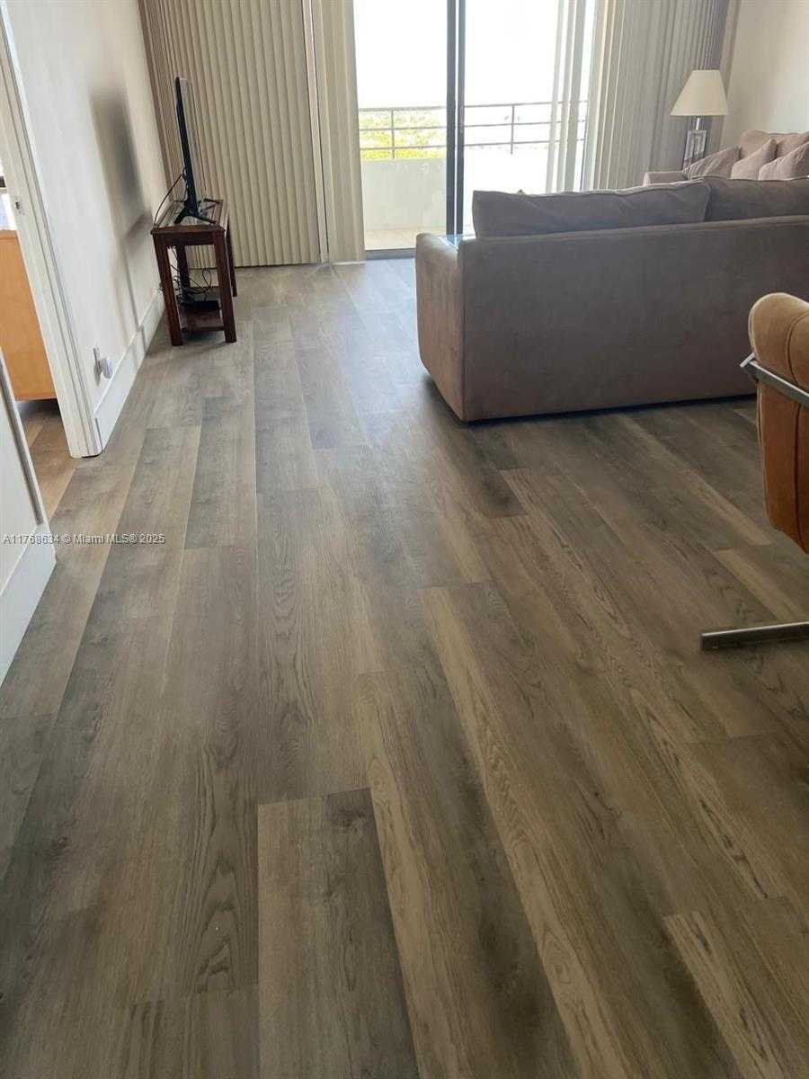 Small Image of 2500 PARKVIEW DR #1610, Hallandale Beach Number 10