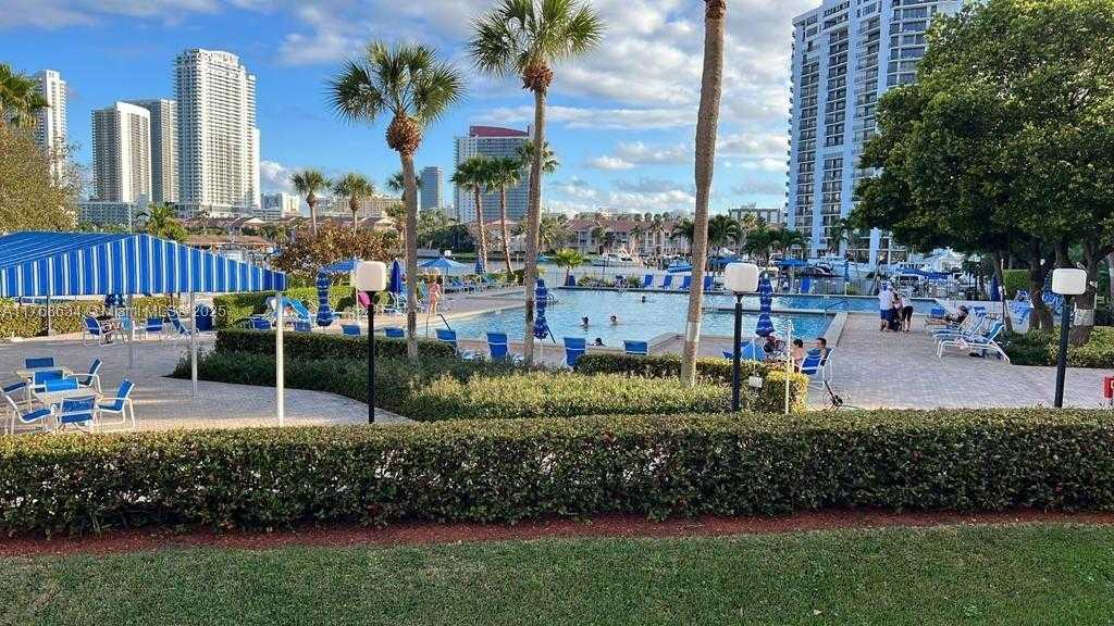 Small Image of 2500 PARKVIEW DR #1610, Hallandale Beach Number 19