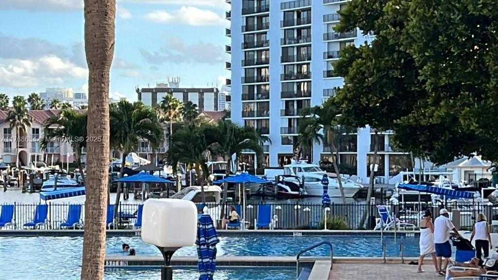 Small Image of 2500 PARKVIEW DR #1610, Hallandale Beach Number 20