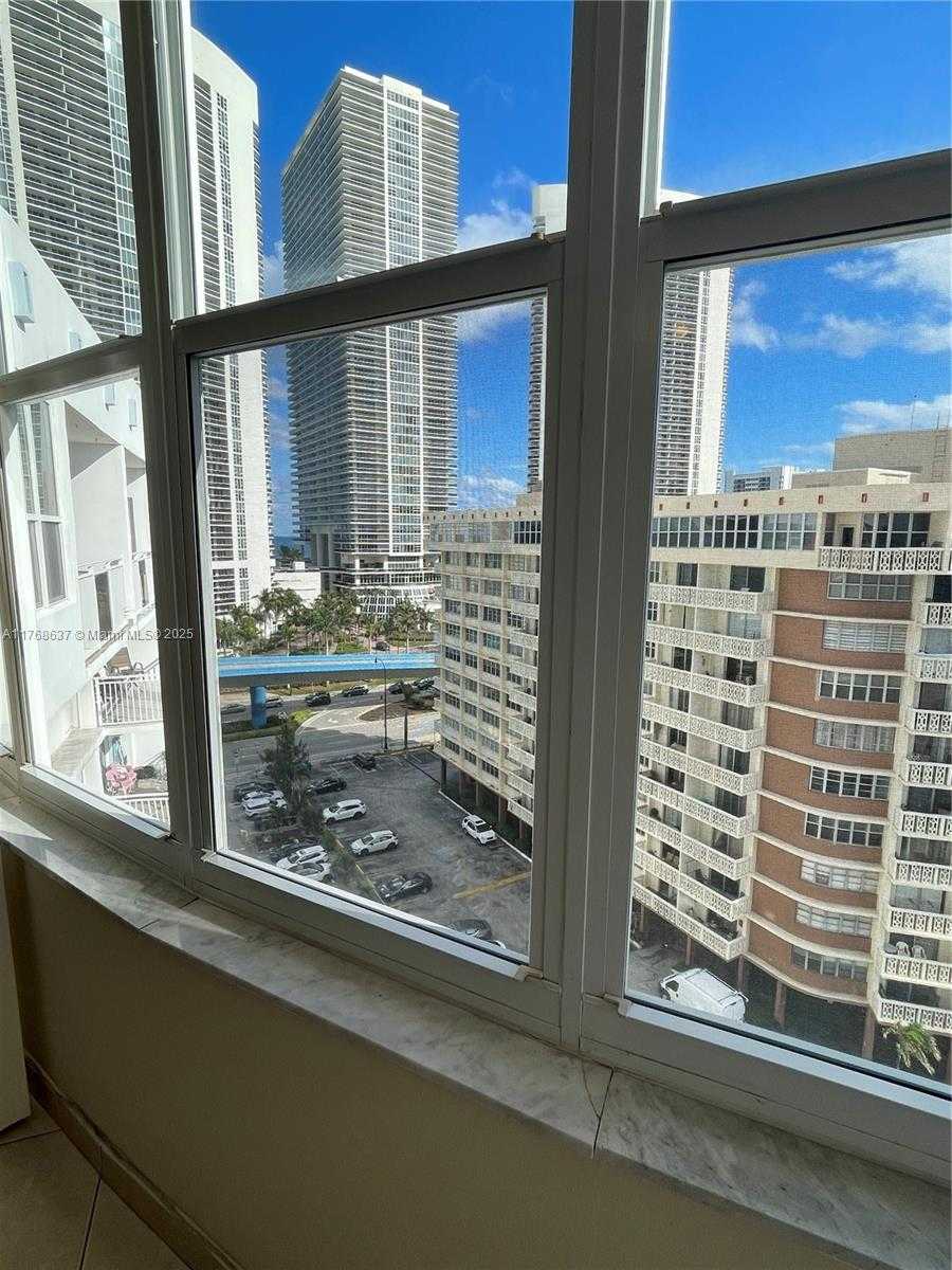 Small Image of 1801 SOUTH OCEAN DR #PH40, Hallandale Beach Number 10