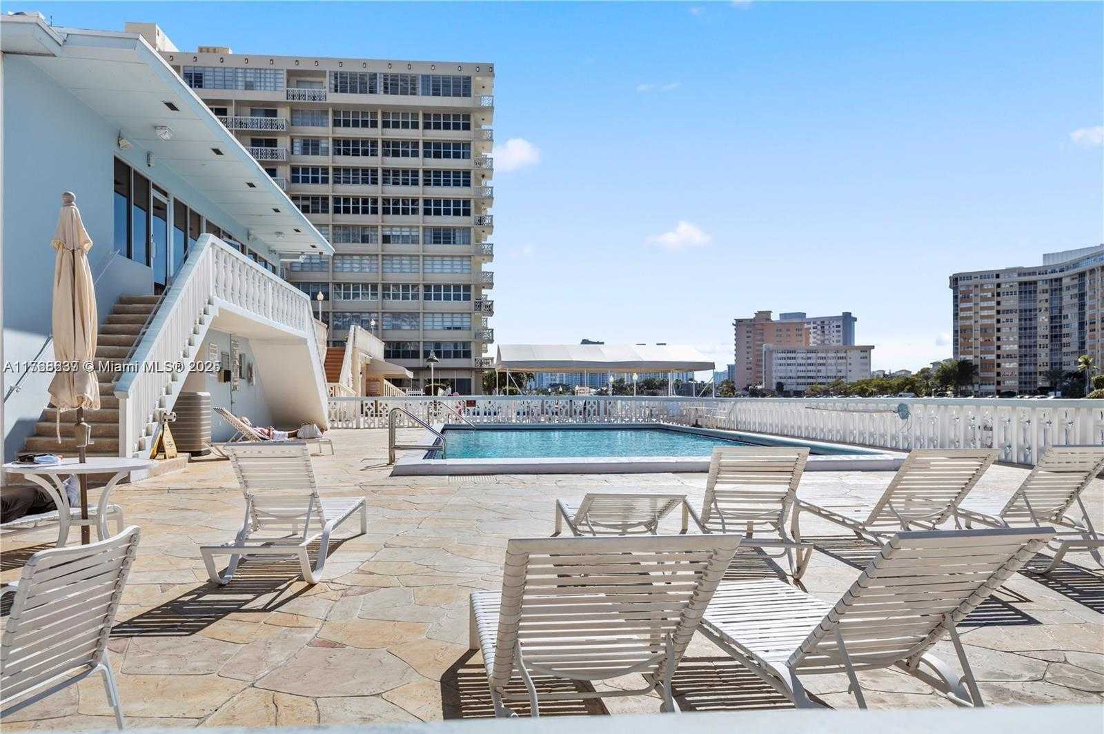 Small Image of 1801 SOUTH OCEAN DR #PH40, Hallandale Beach Number 15