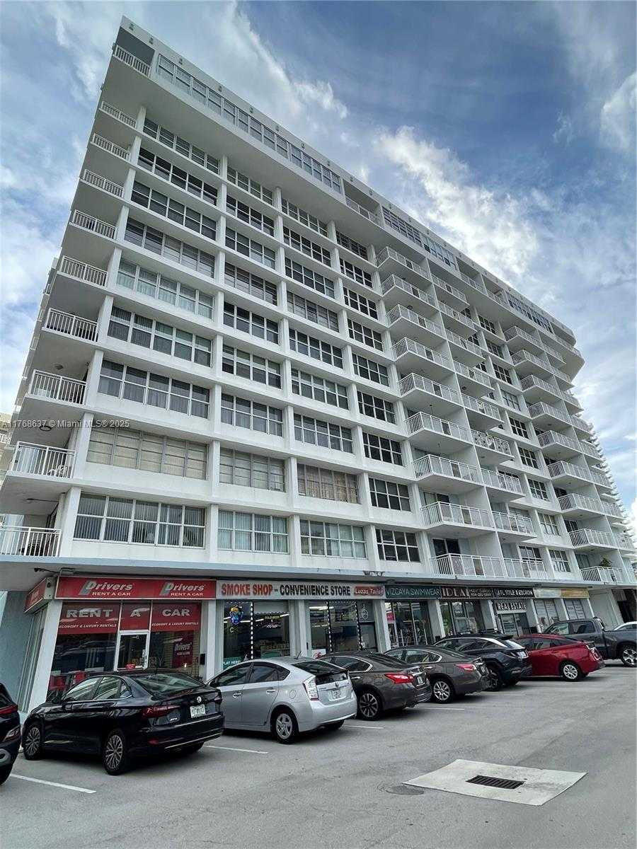 Small Image of 1801 SOUTH OCEAN DR #PH40, Hallandale Beach Number 17