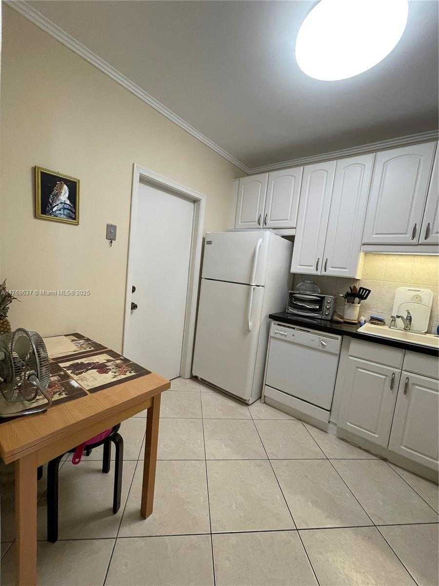 Small Image of 1801 SOUTH OCEAN DR #PH40, Hallandale Beach Number 36