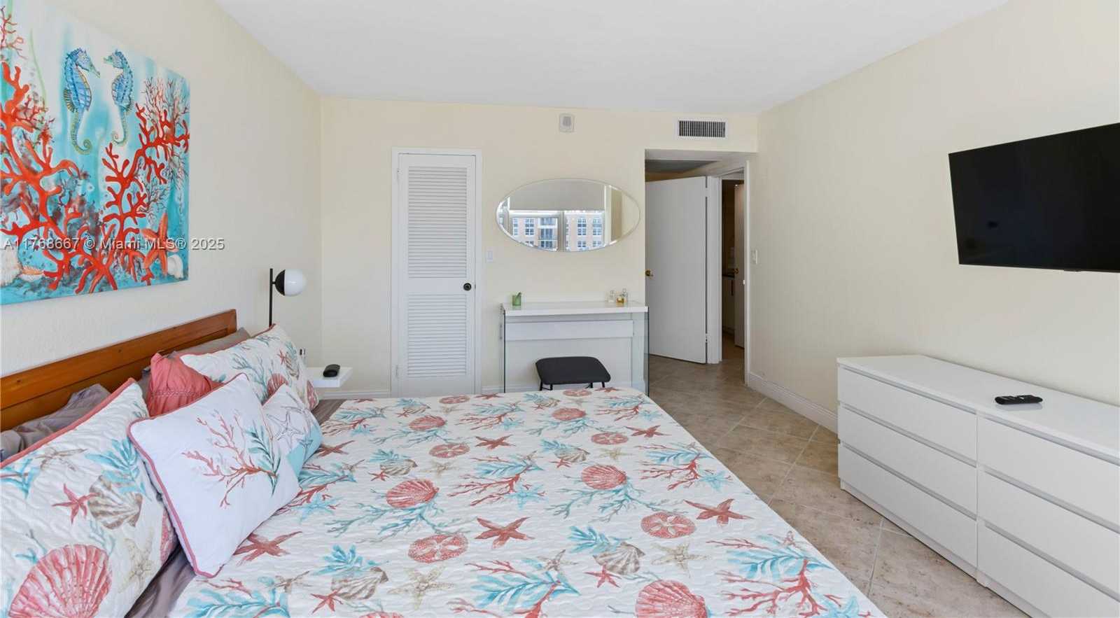 Small Image of 2030 SOUTH OCEAN DR #1820, Hallandale Beach Number 19