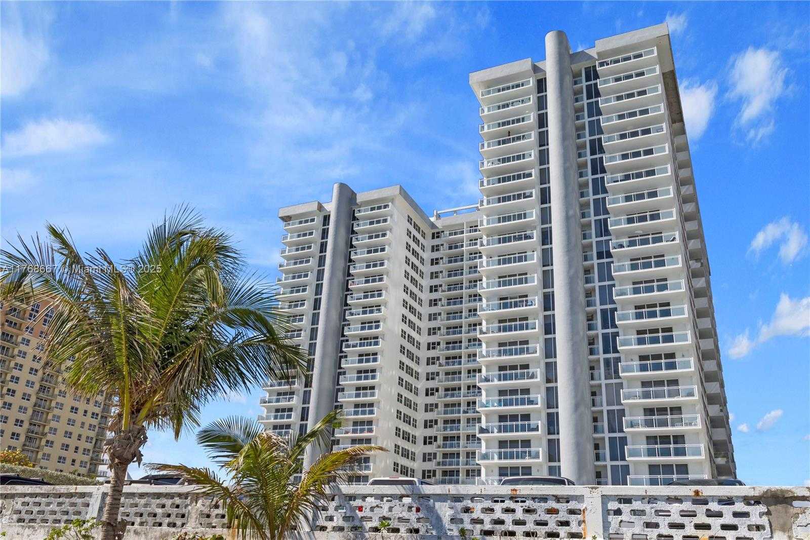 Small Image of 2030 SOUTH OCEAN DR #1820, Hallandale Beach Number 31