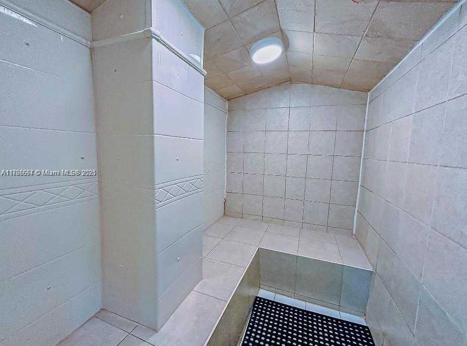 Small Image of 2030 SOUTH OCEAN DR #1820, Hallandale Beach Number 41