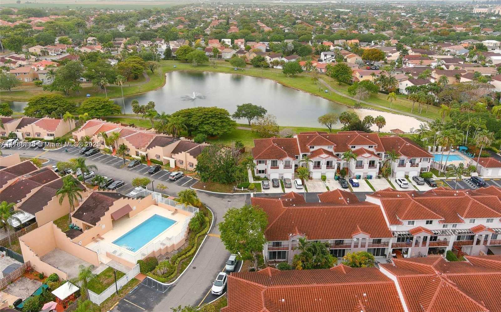 Small Image of 10101 SOUTH WEST 154TH CIR CT #106-11, Miami Number 3