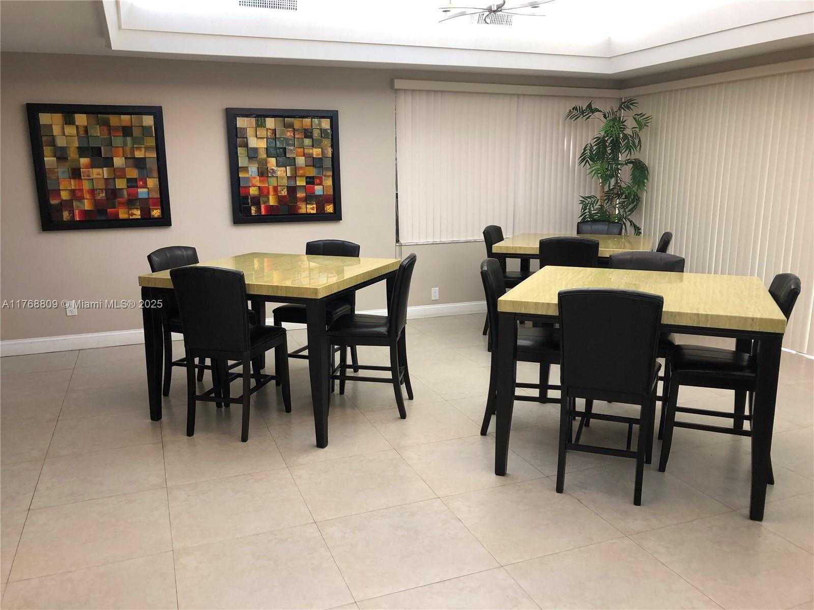 Small Image of 8589 SOUTH WEST 115 PL, Miami Number 13