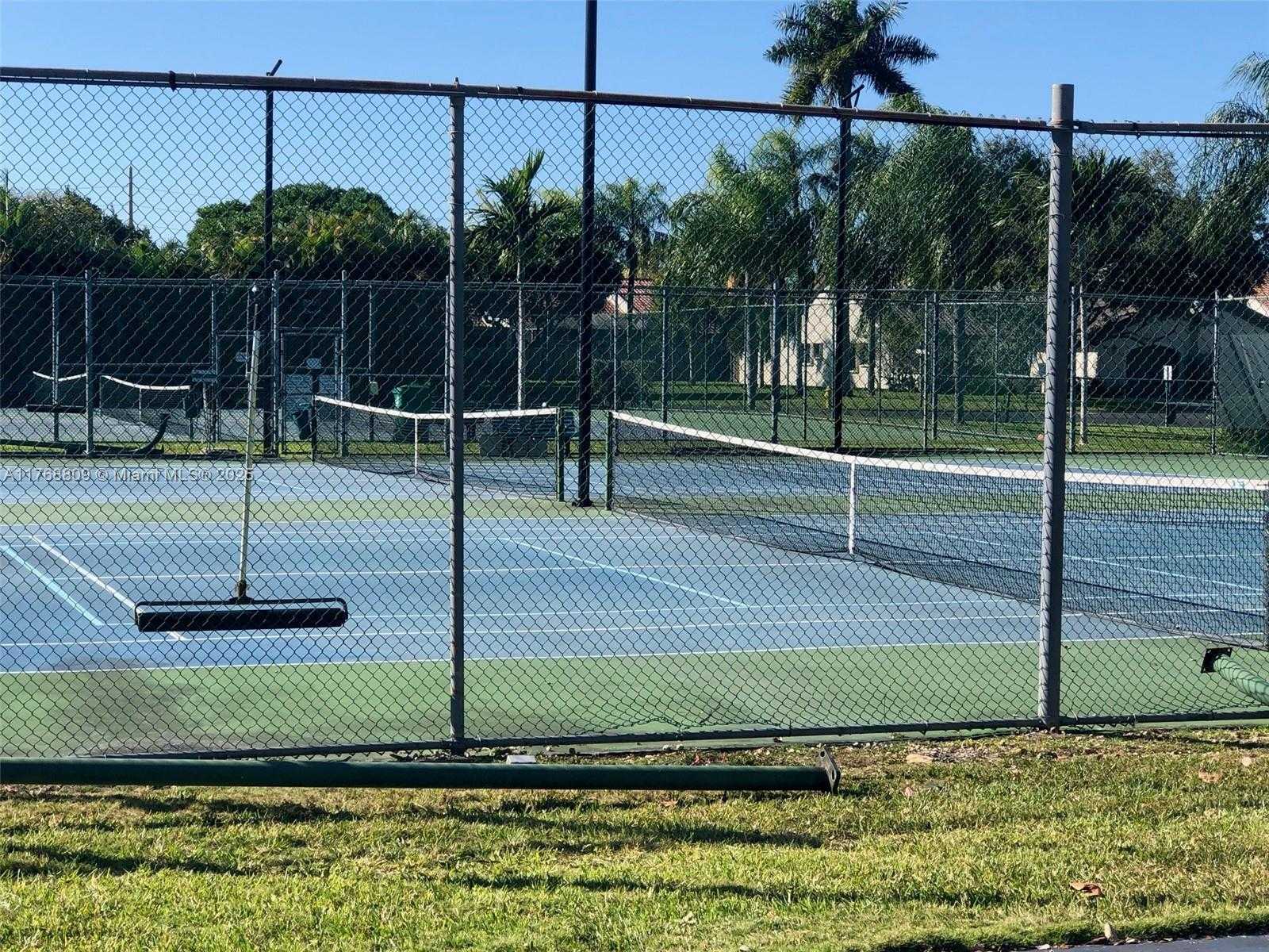 Small Image of 8589 SOUTH WEST 115 PL, Miami Number 8