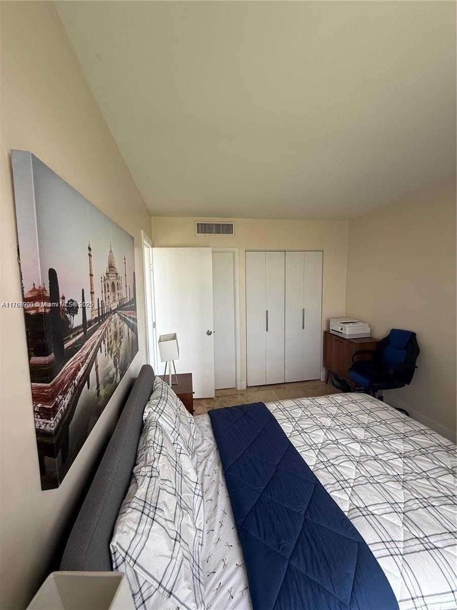 Small Image of 20335 WEST COUNTRY CLUB #1208, Aventura Number 14