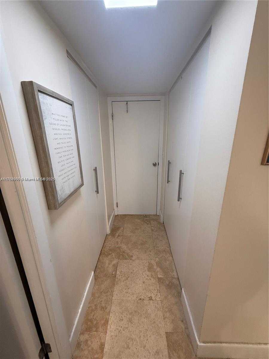 Small Image of 20335 WEST COUNTRY CLUB #1208, Aventura Number 7