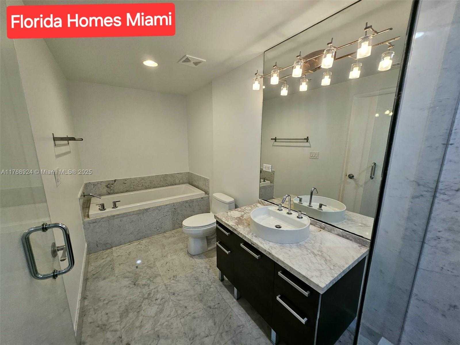 Small Image of 253 NE 2nd St, Miami, FL 33132, USA Number 15